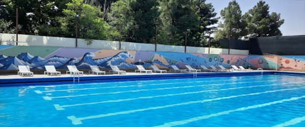 امکانات بهترین استخرهای اصفهان
