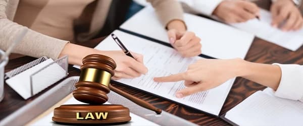 خصوصیات بهترین وکیل کیفری در اصفهان