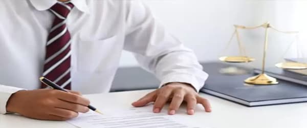 مزایای مراجعه به بهترین وکیل کیفری در اصفهان