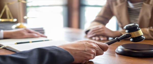 چگونگی انتخاب بهترین وکیل کیفری در اصفهان